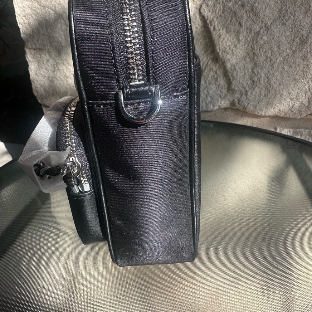 Michael Kors Black Multi Utility Bag - Picture 3 of 8